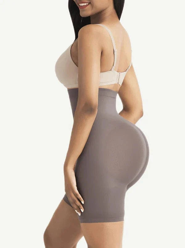 Buckle Strap Waist Trimmer Shorts