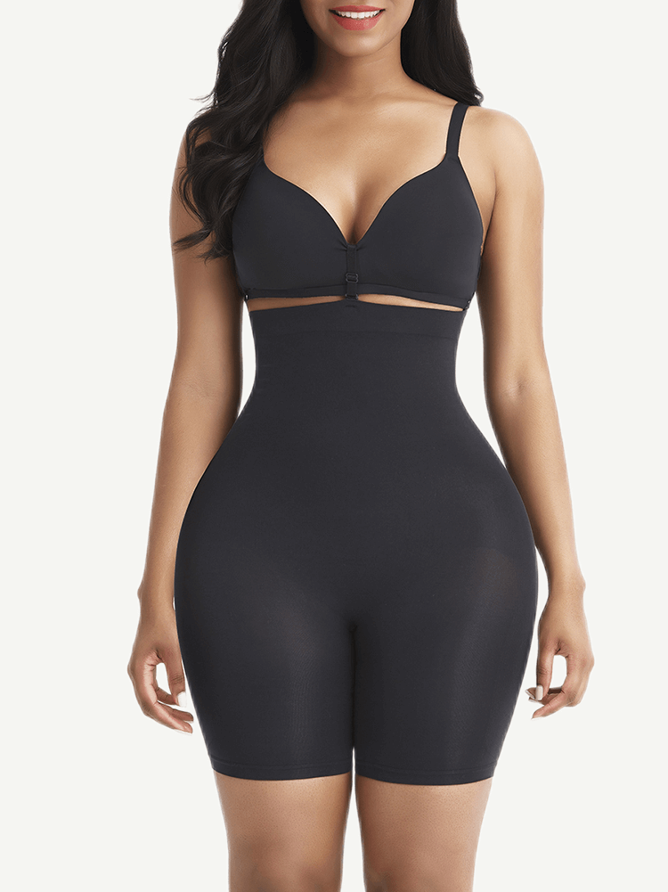 Buckle Strap Waist Trimmer Shorts