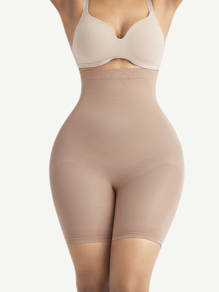 Buckle Strap Waist Trimmer Shorts